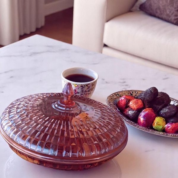 طبق تسالي ومكسرات أكريليك 6 أقسام - 4